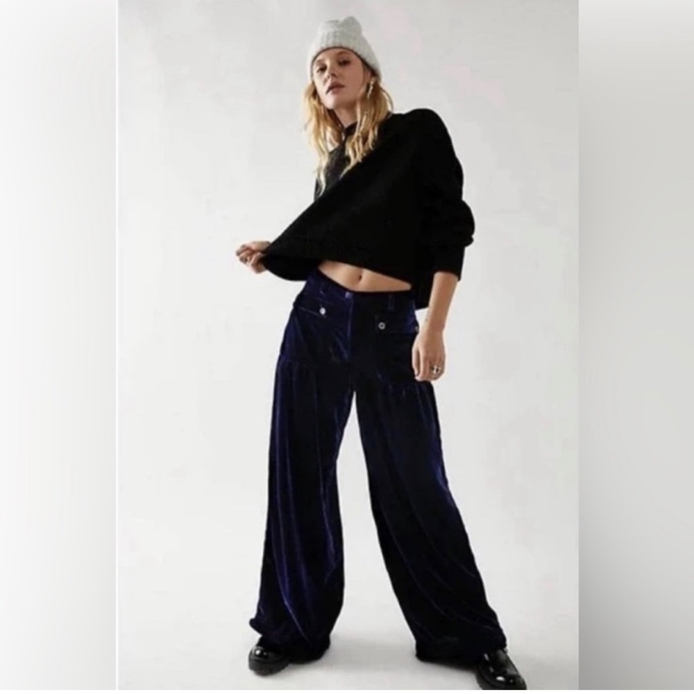 Free People We The Free Lotus Baggy Velvet Jogger